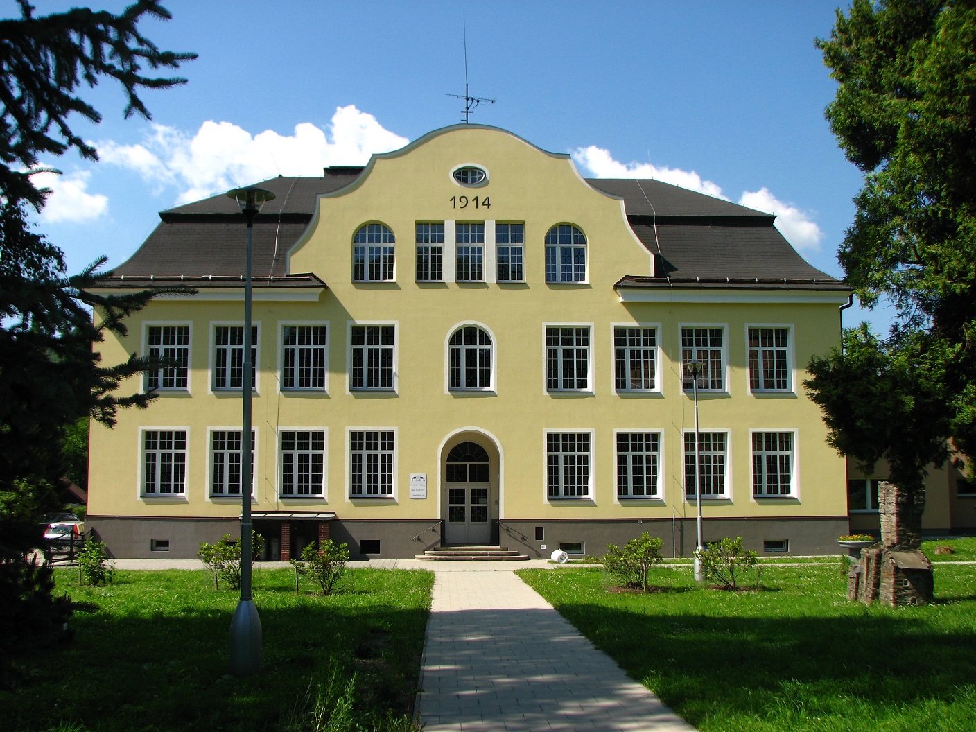 Základní škola Karlovice